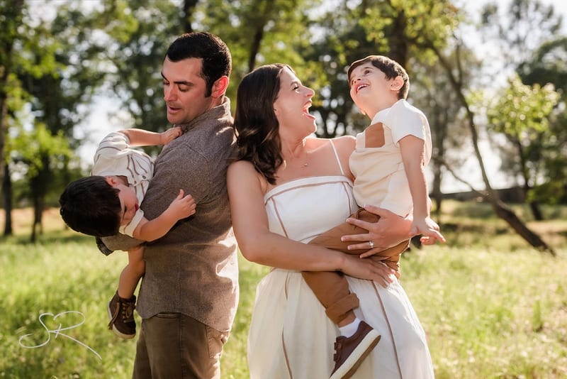 Yavari Family